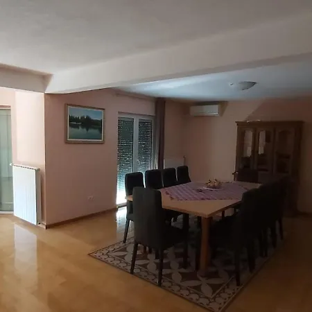 Jasmina Villa